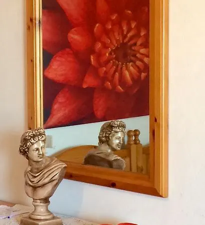 Due Leoni Oda ve Kahvaltı 3*