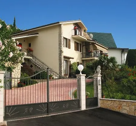 Due Leoni 3* Torri Del Benaco